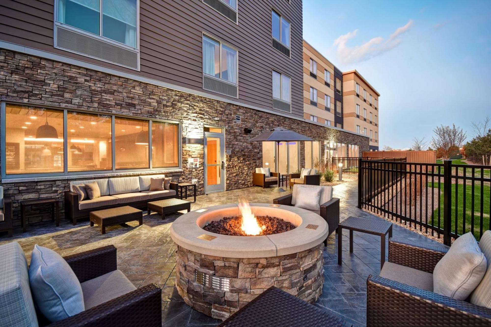 Fairfield Inn & Suites By Marriott Plymouth Exteriör bild